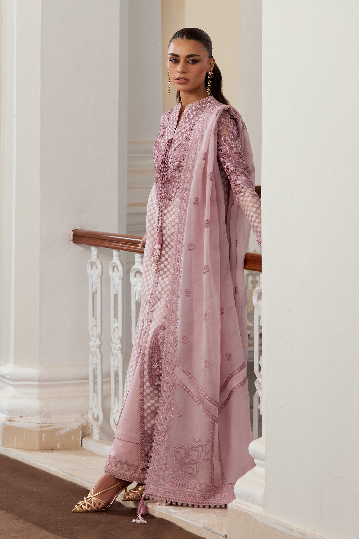 Saad Bin Shahzad Ferisha – dusty rose pink cutwork cotton organza front-open kurta from Depalpur – view 4