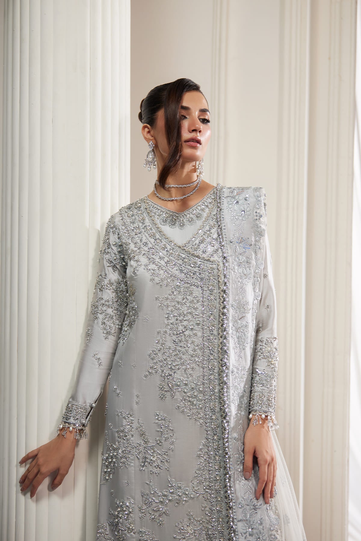 Saad Bin Shahzad Della – silver-grey crystal-embellished sheesha silk angrakha with sharara from Lolita'25 – view 4