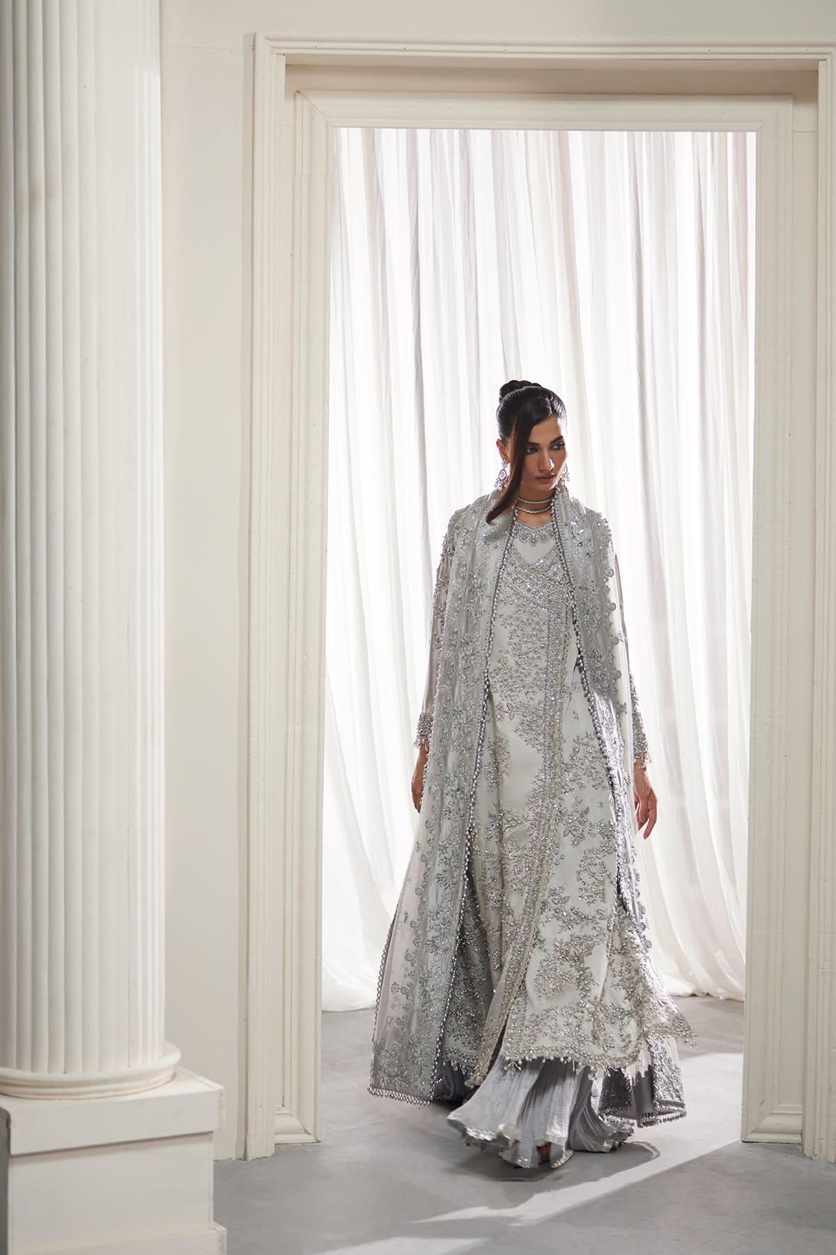Saad Bin Shahzad Della – silver-grey crystal-embellished sheesha silk angrakha with sharara from Lolita'25 – view 2