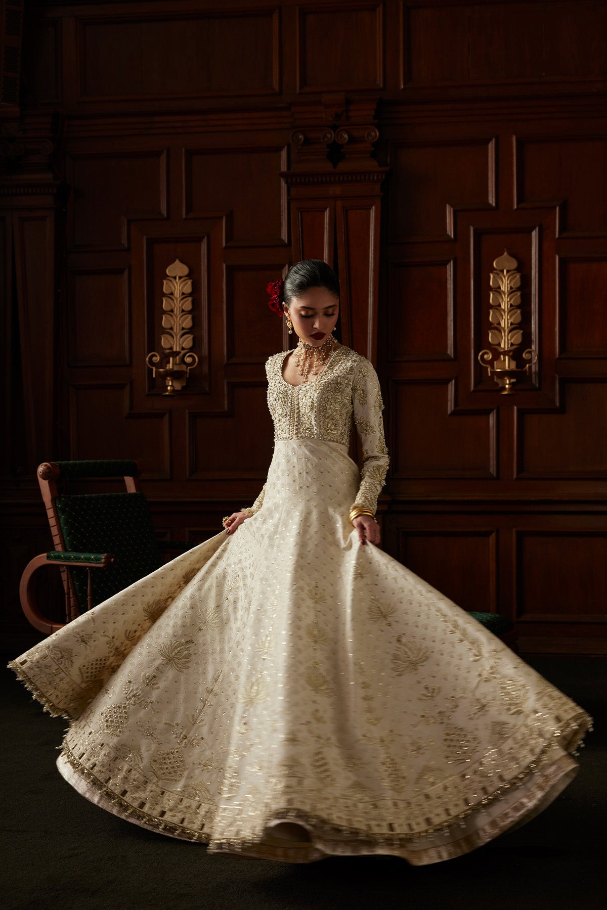 Saad Bin Shahzad Ovia – off-white resham-embroidered raw silk pishwas with lehenga from El Veneto Luxury Formals – view 2