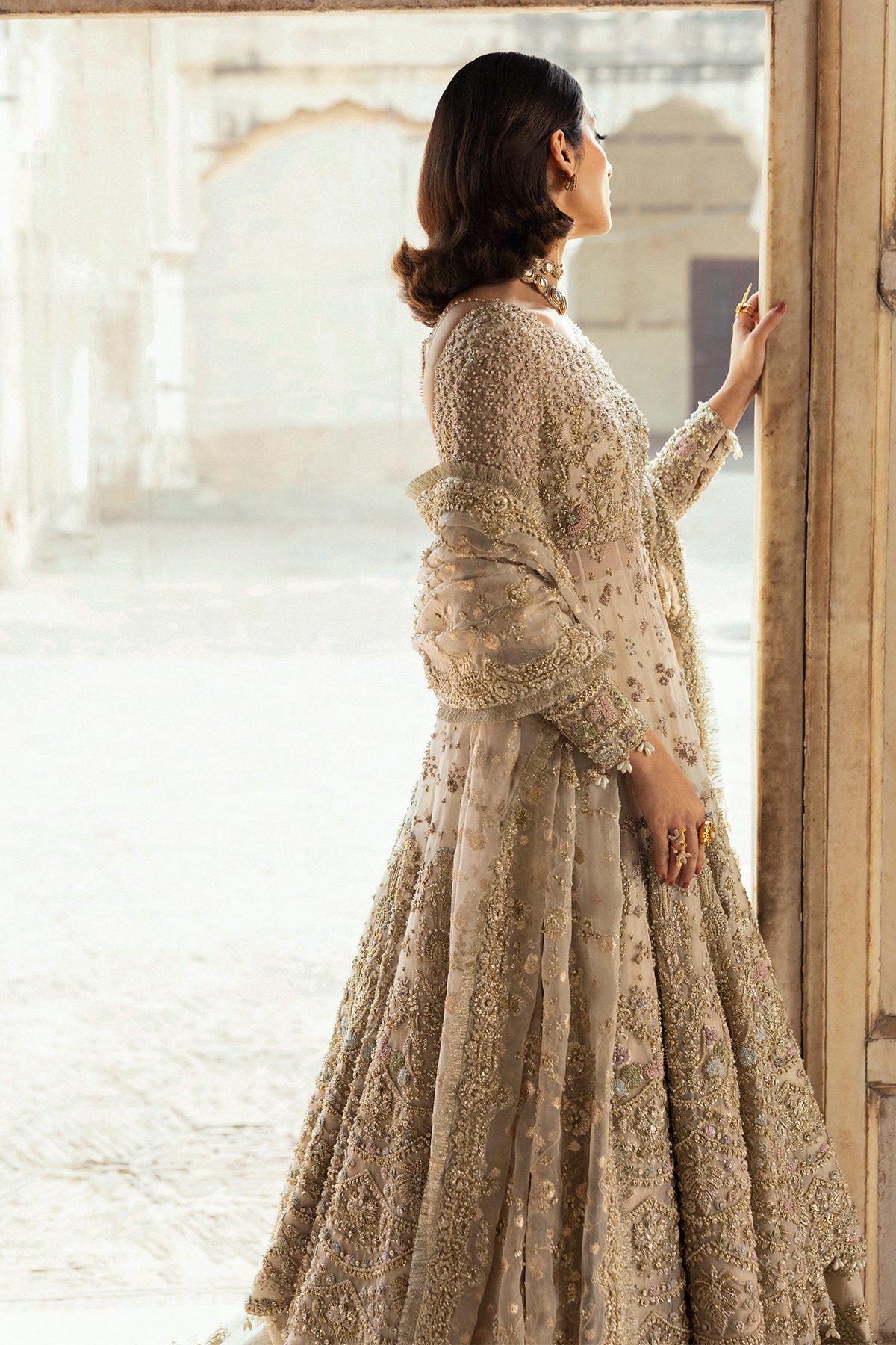 Saad Bin Shahzad Zaura – off-white zardozi kalidar with farshi lehenga from Sona Gachi Bridals'24 – view 7