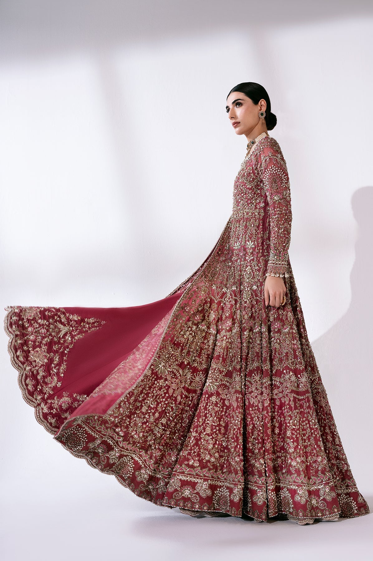 Saad Bin Shahzad Inara – mulberry pink handworked bridal pishwas from Sona Gachi Bridals'24 – view 5