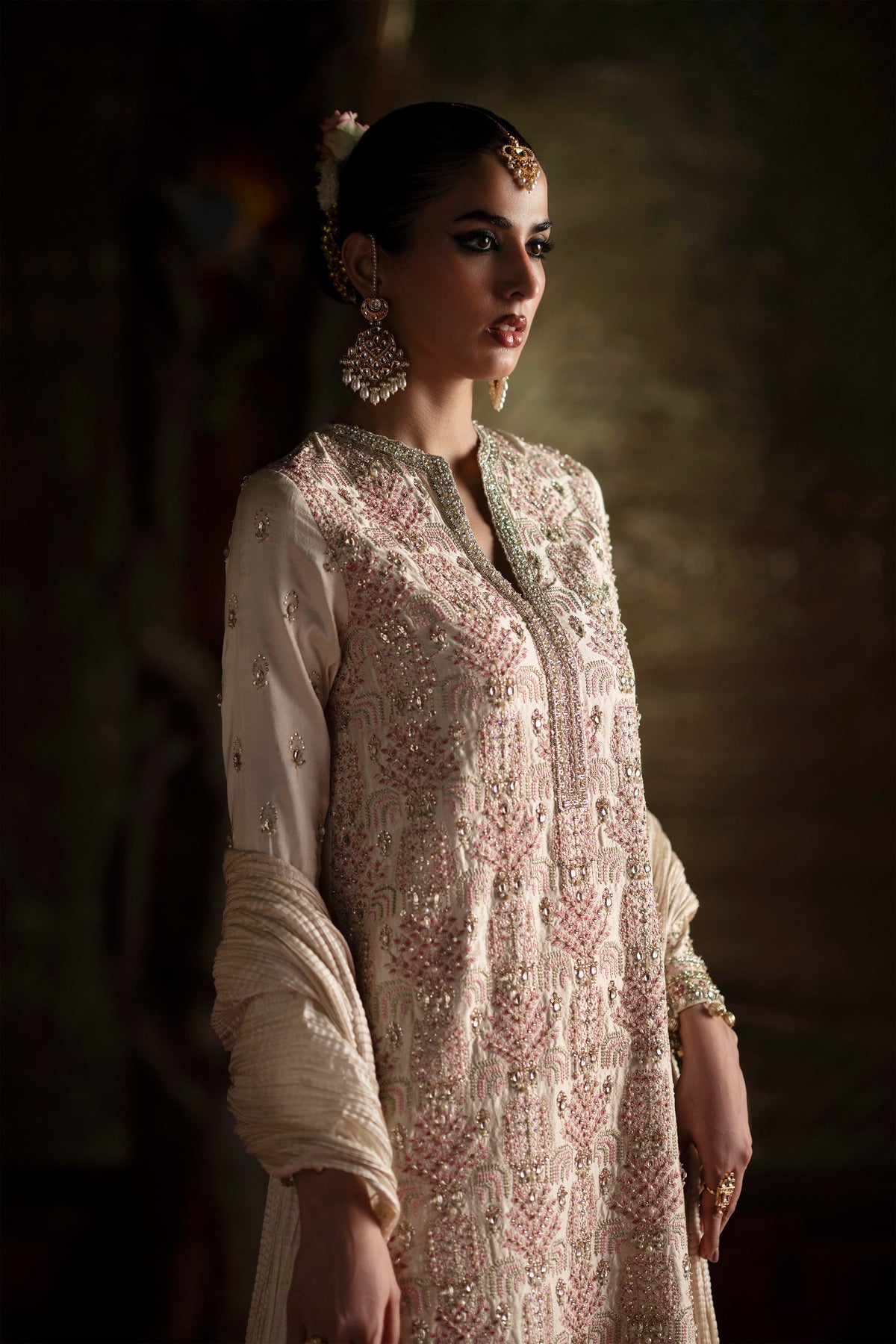 Saad Bin Shahzad Elif – ivory pastel-embroidered raw silk long shirt with trousers from LAAVNI'25 – view 7