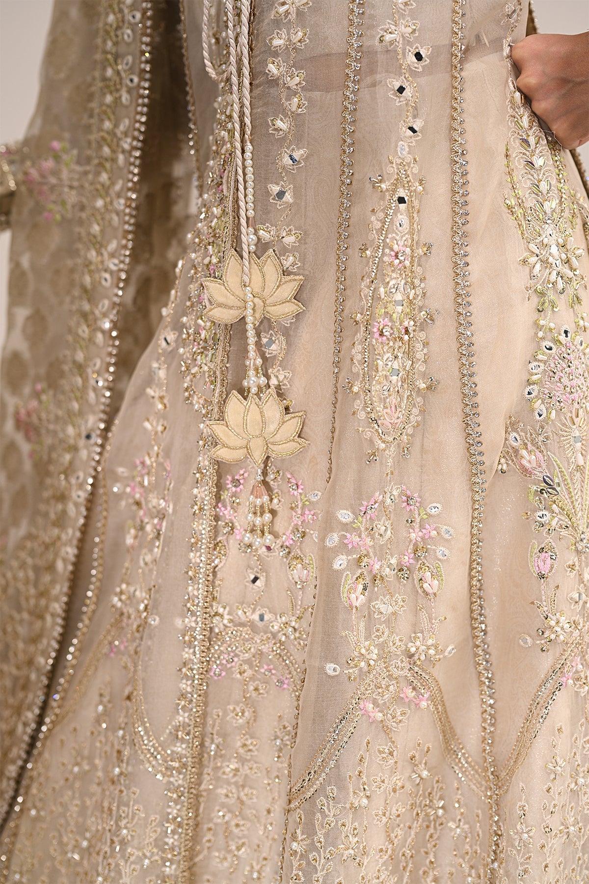 Saad Bin Shahzad Ayla – beige organza angrakha with jamawar lehenga from Kai-Ros Wedding Unstitched'25 – view 4