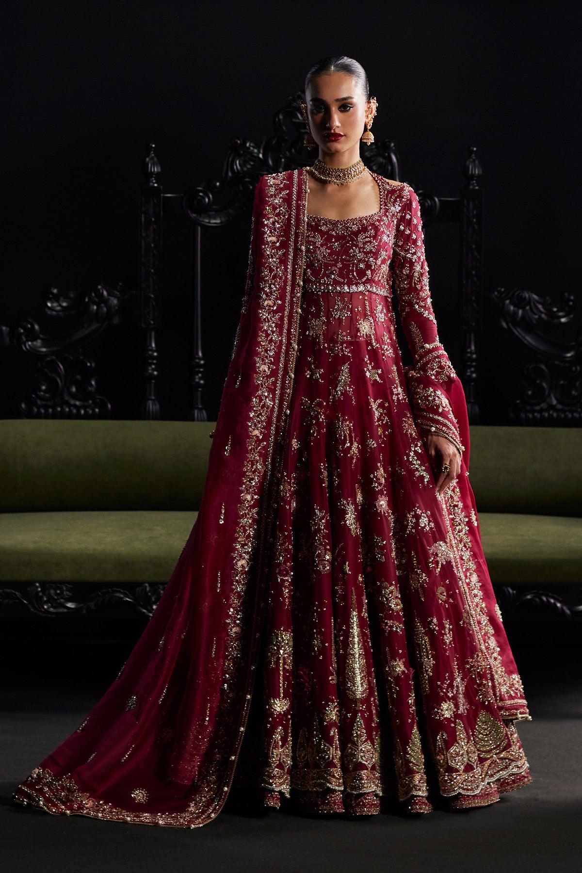 Safa من سعد بن شهزاد – بيشواز زفاف أحمر كرزي بتطريز زردوزي من مجموعة Chandni Bridal'26